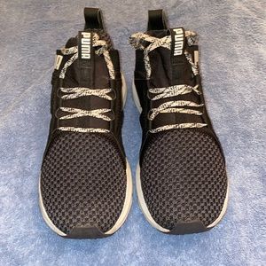 Black puma, lightweight